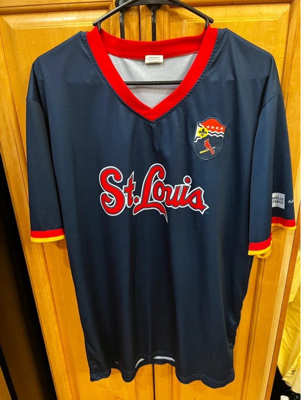 St Louis Cardinals Ball Jersey 2022 Men’s size XL